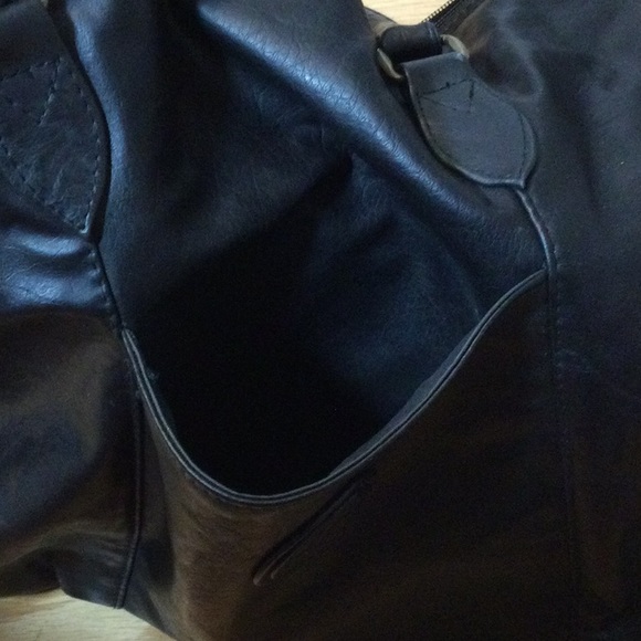 LC Le Club Sport black faux leather bag - Picture 9 of 15